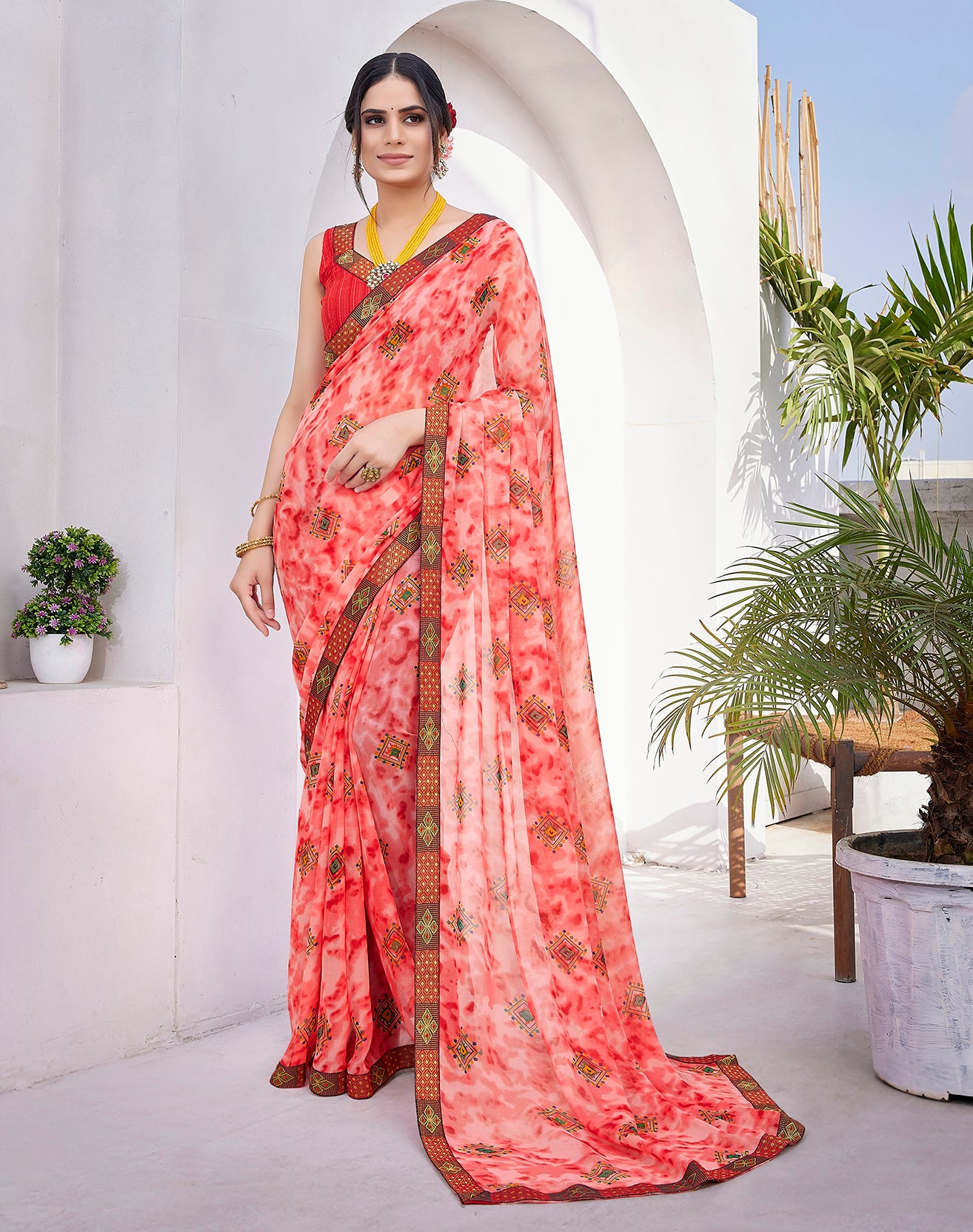 Supikart Elegant Georgette Saree with Blouse Piece