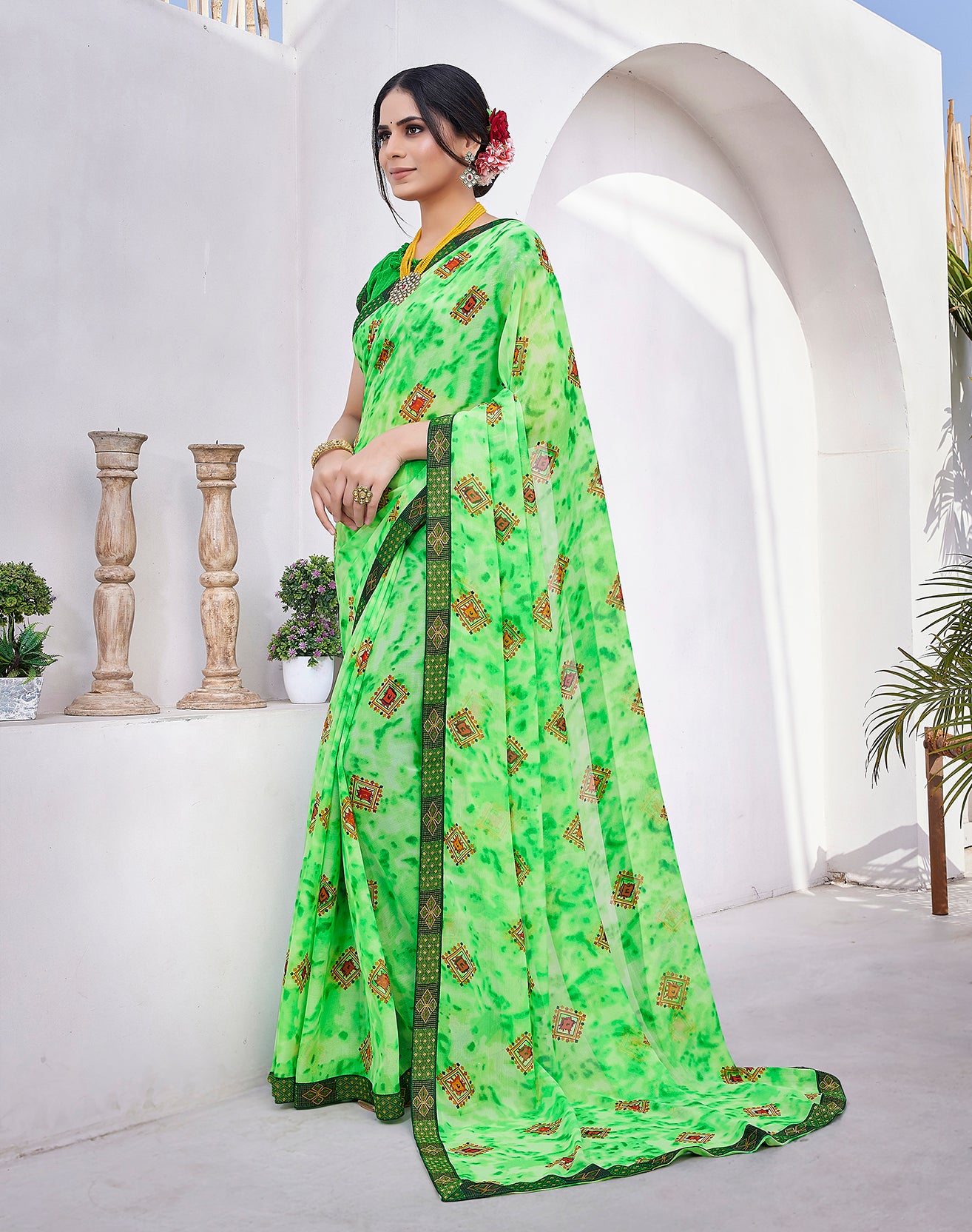 Supikart Elegant Georgette Saree with Blouse Piece