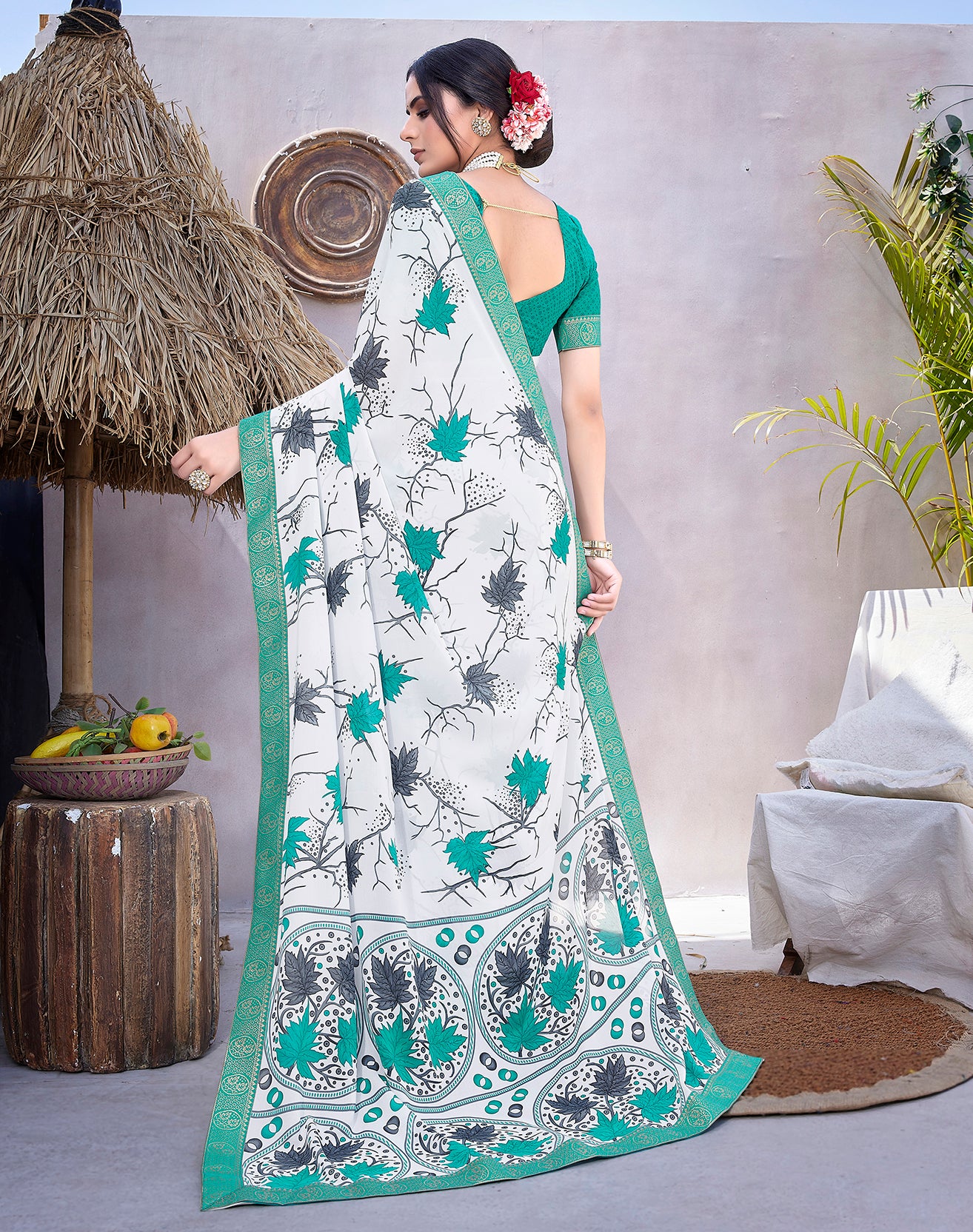 Supikart Elegant Georgette Saree with Blouse Piece