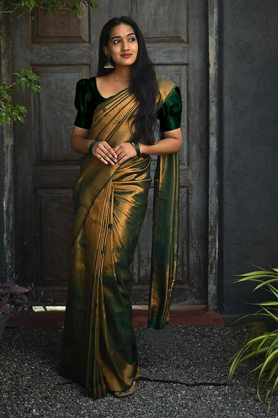 Banarasi Jacquard Saree With Blouse