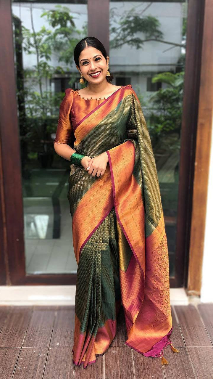 Banarasi Jacquard Saree With Blouse