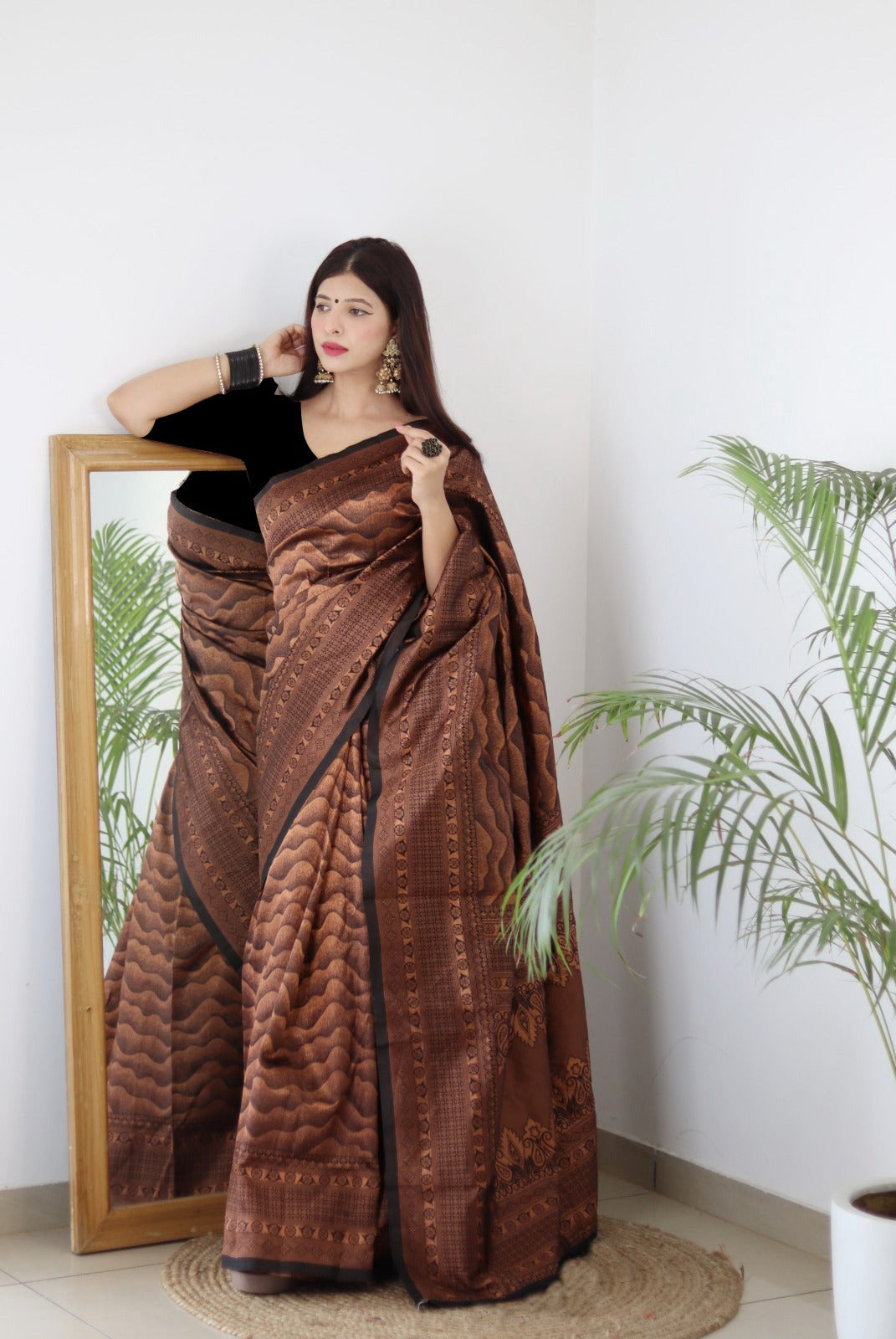 Banarasi Jacquard Saree With Blouse