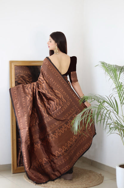 Banarasi Jacquard Saree With Blouse